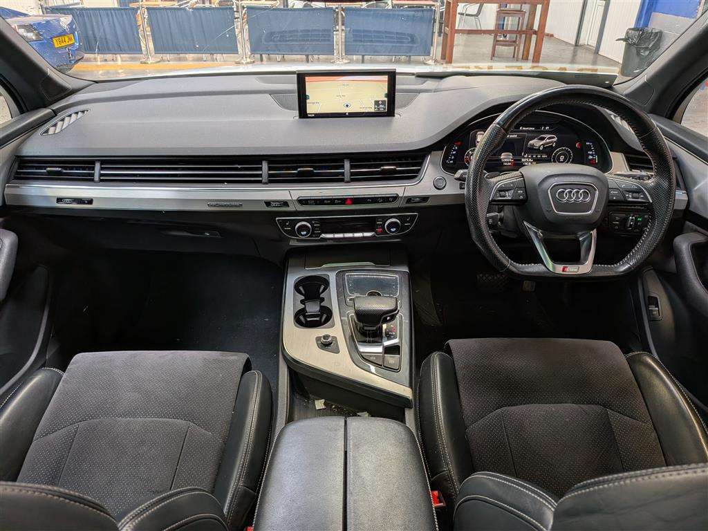 <p>2016 AUDI Q7 S LINE TDI QUATTRO AUT</p>