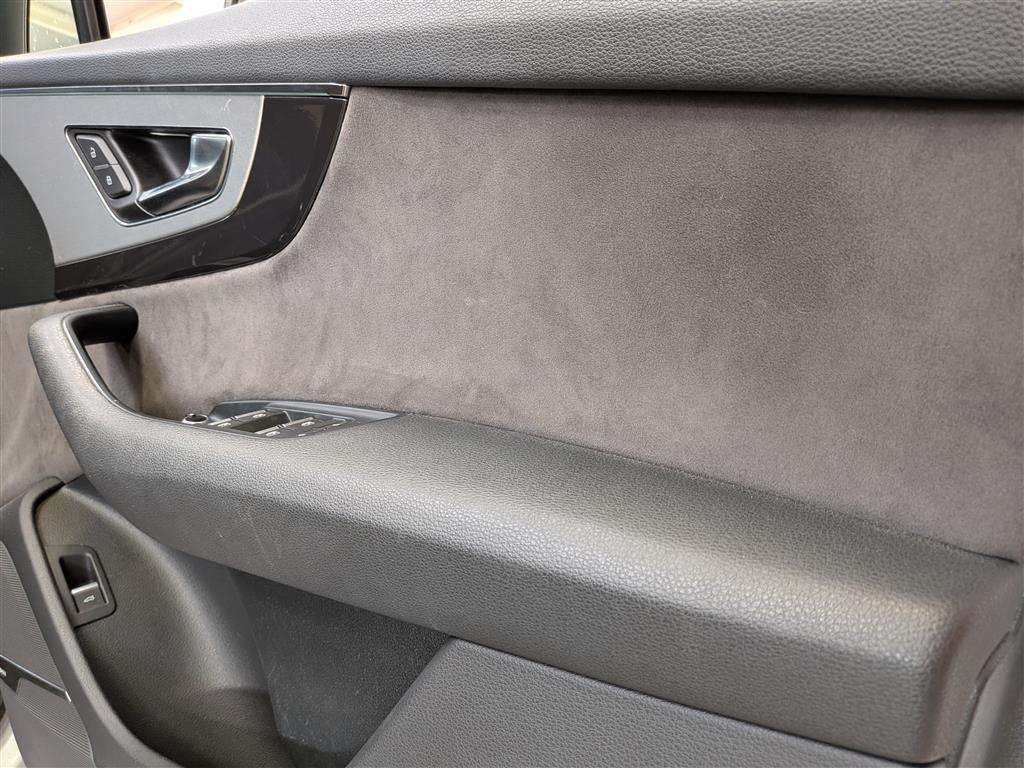<p>2016 AUDI Q7 S LINE TDI QUATTRO AUT</p>
