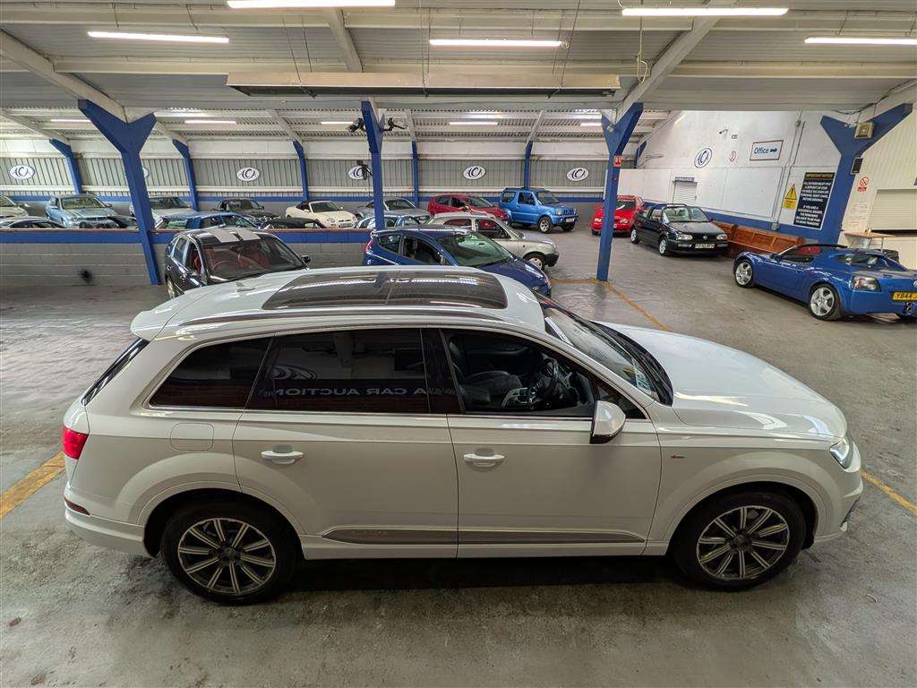 <p>2016 AUDI Q7 S LINE TDI QUATTRO AUT</p>