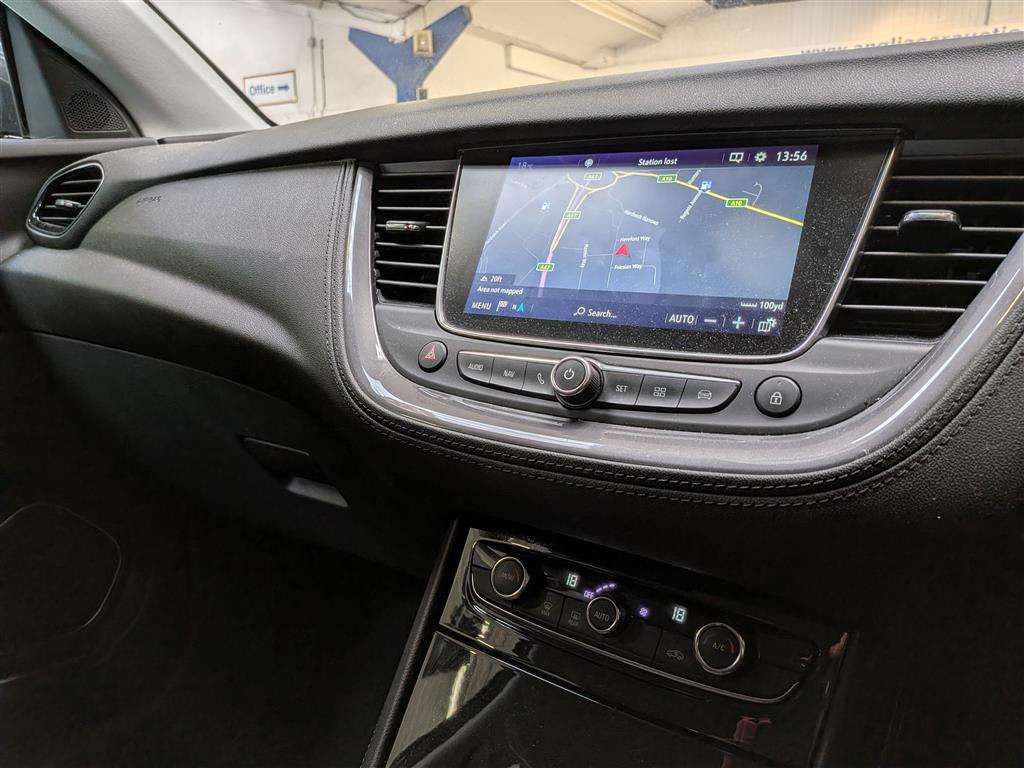 <p>2019 VAUXHALL GRANDLAND X TECH LINE NAV</p>