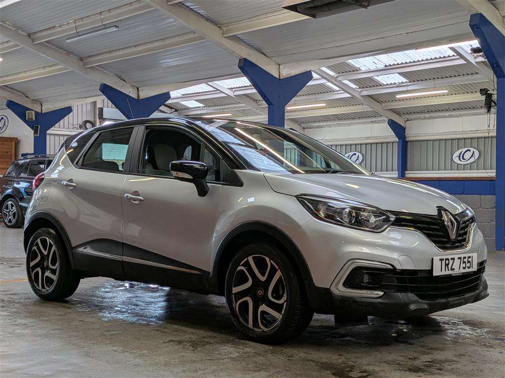 <p>2019 RENAULT CAPTUR ICONIC DCI AUTO</p>