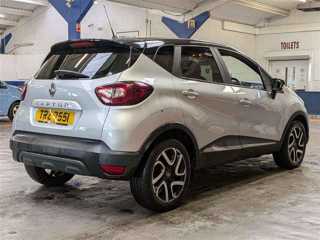 <p>2019 RENAULT CAPTUR ICONIC DCI AUTO</p>