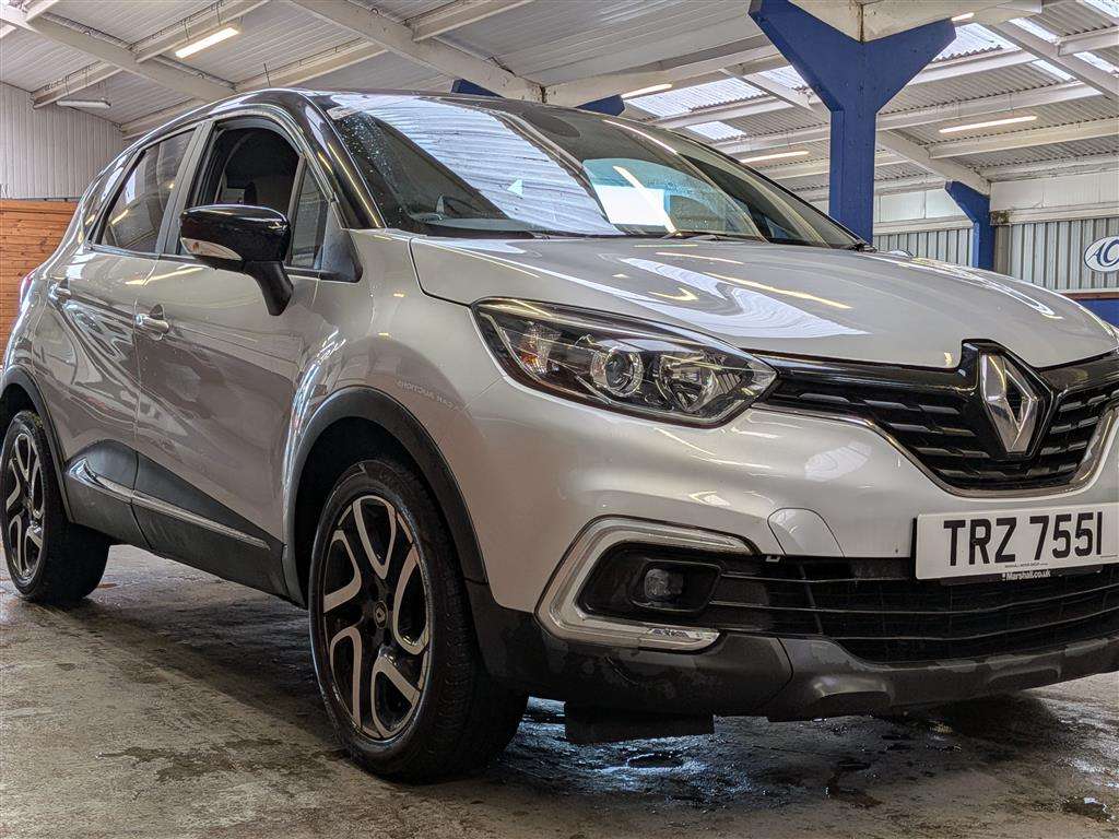 <p>2019 RENAULT CAPTUR ICONIC DCI AUTO</p>
