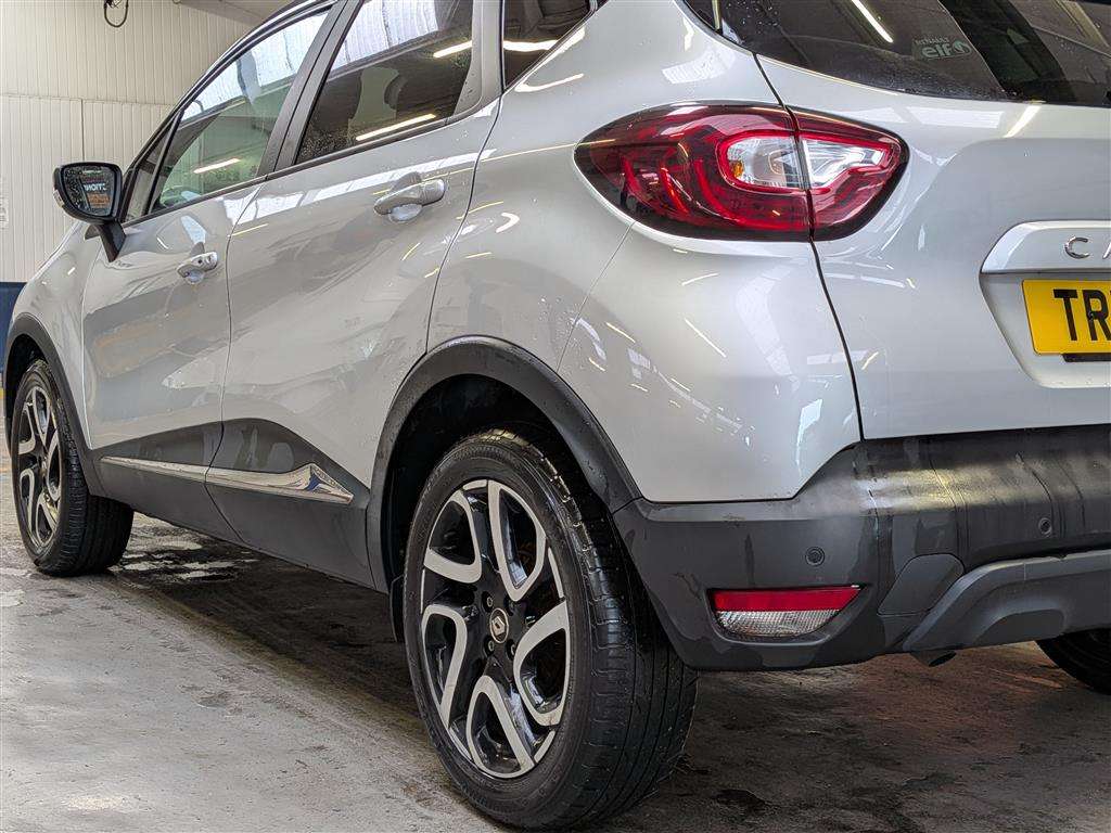 <p>2019 RENAULT CAPTUR ICONIC DCI AUTO</p>
