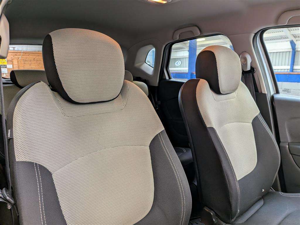 <p>2019 RENAULT CAPTUR ICONIC DCI AUTO</p>
