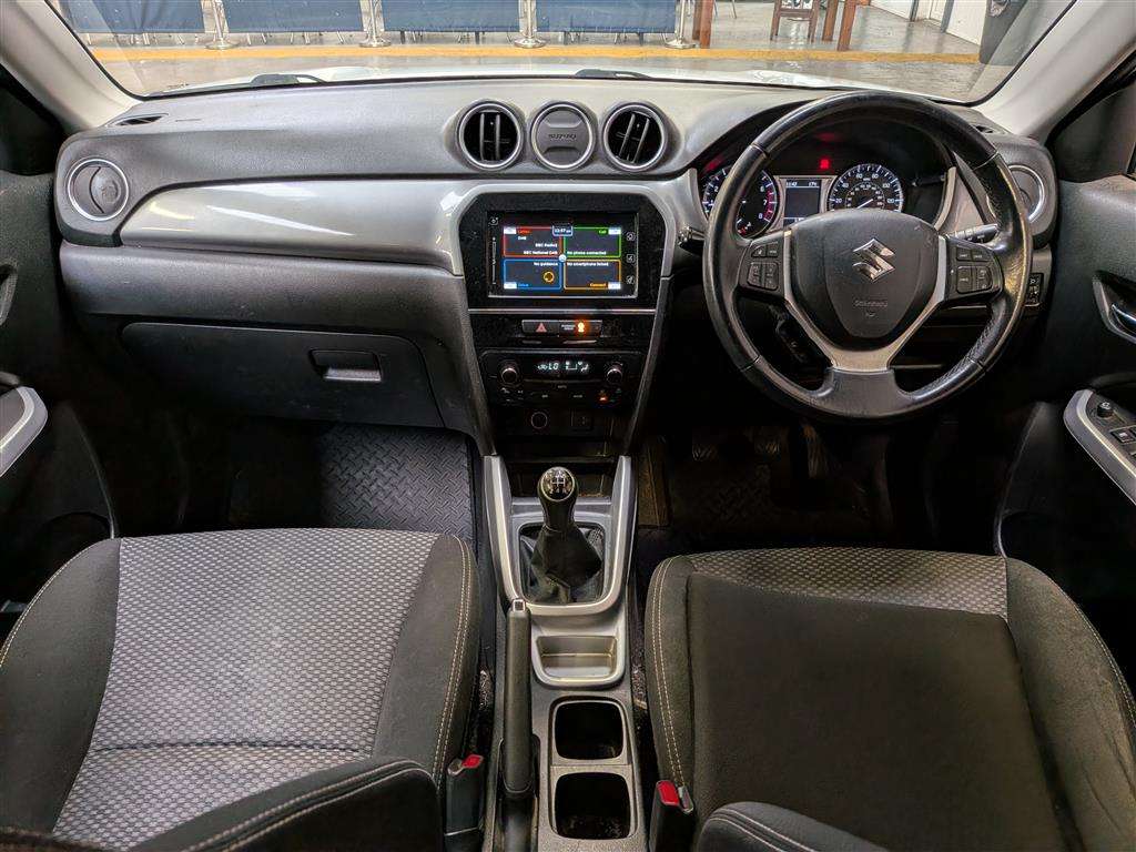 <p>2016 SUZUKI VITARA SZ-T</p>