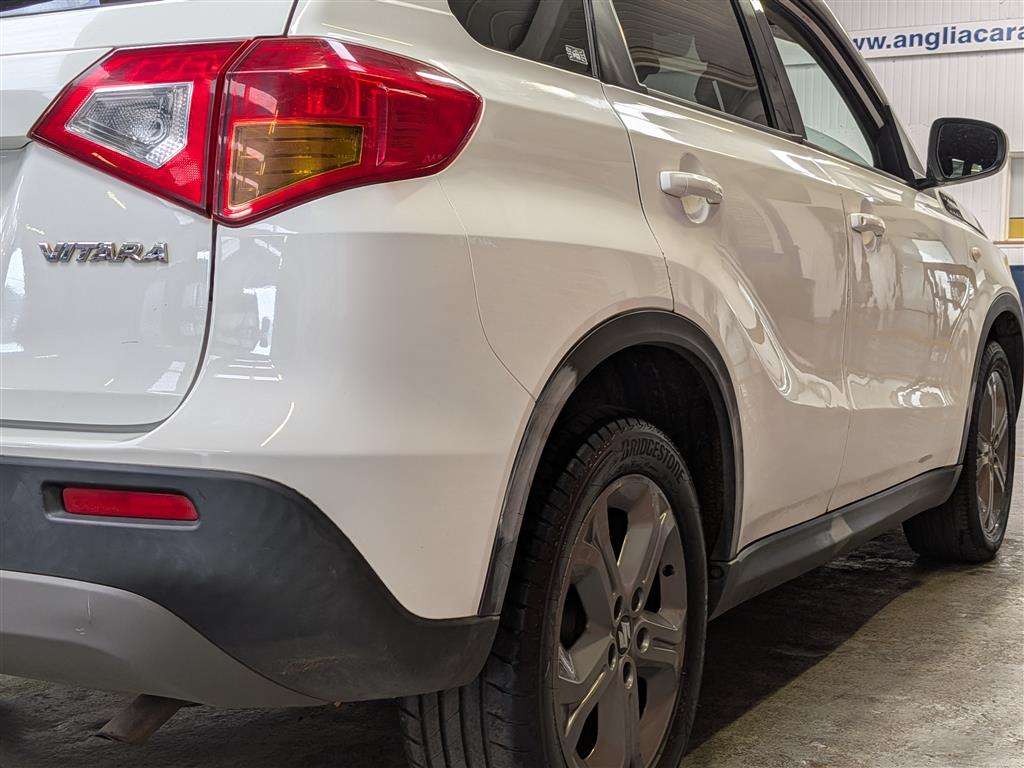 <p>2016 SUZUKI VITARA SZ-T</p>
