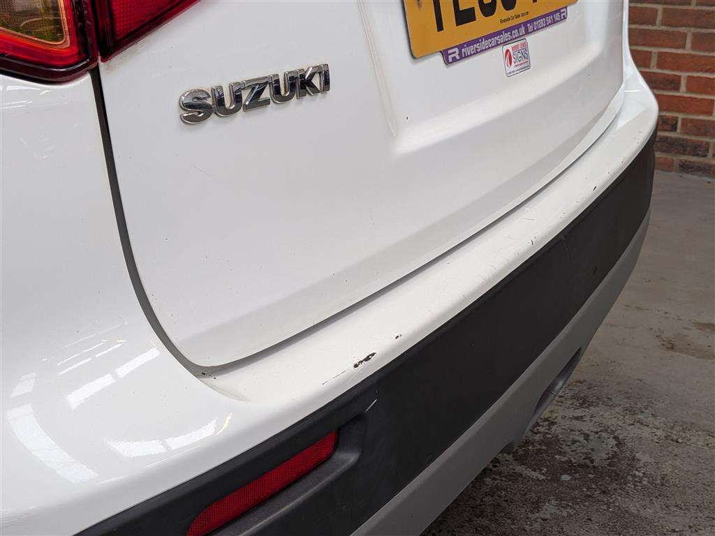 <p>2016 SUZUKI VITARA SZ-T</p>