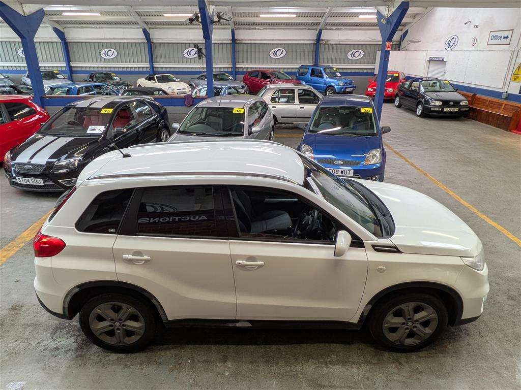<p>2016 SUZUKI VITARA SZ-T</p>