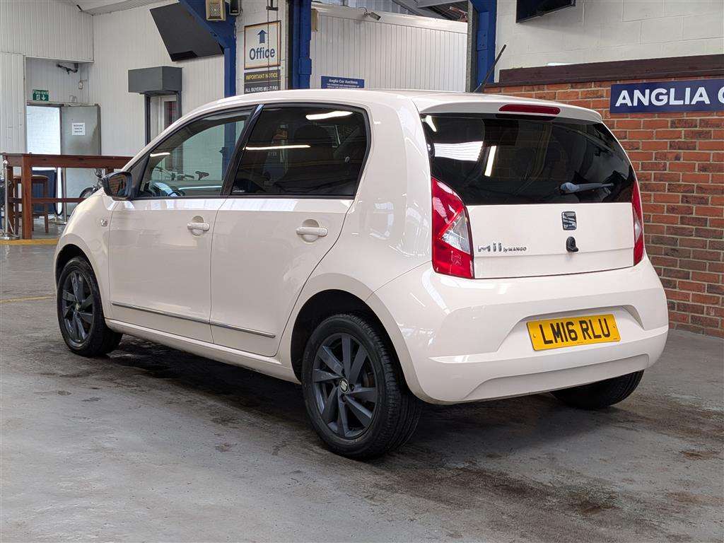 <p>2016 SEAT MII BY MANGO</p>