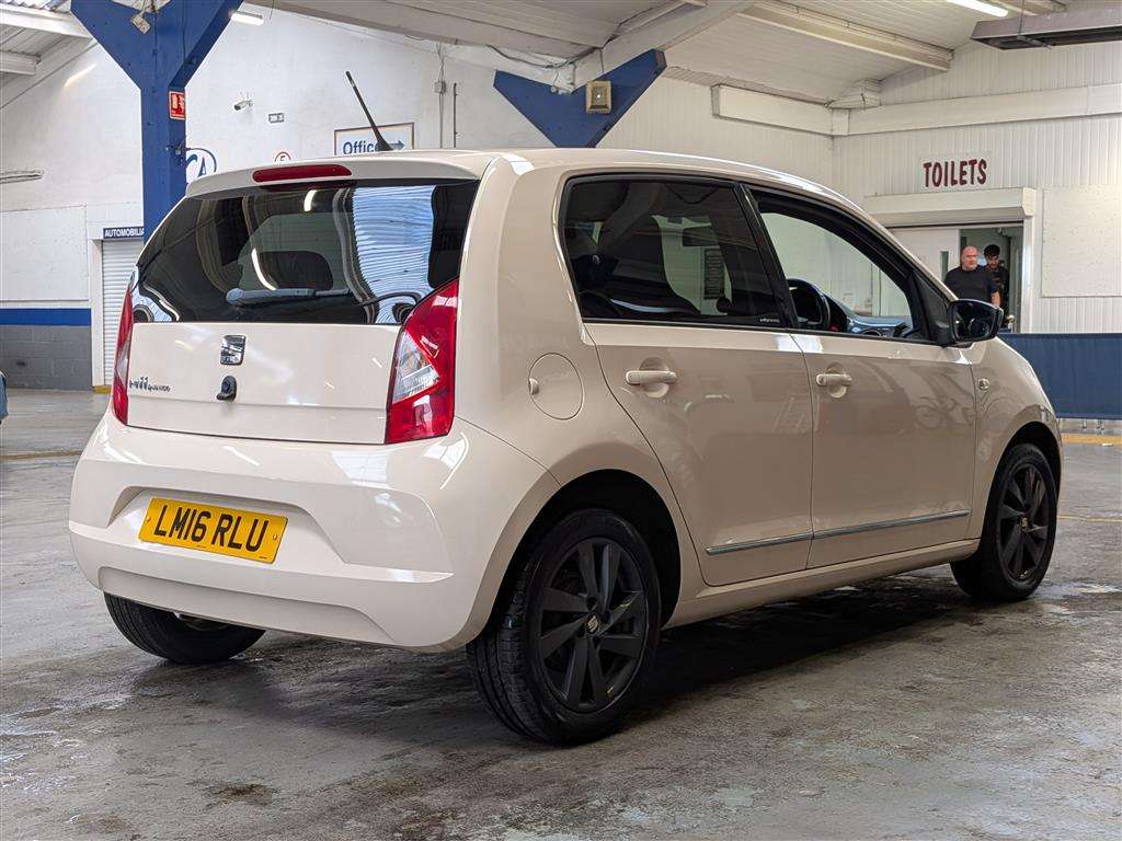<p>2016 SEAT MII BY MANGO</p>