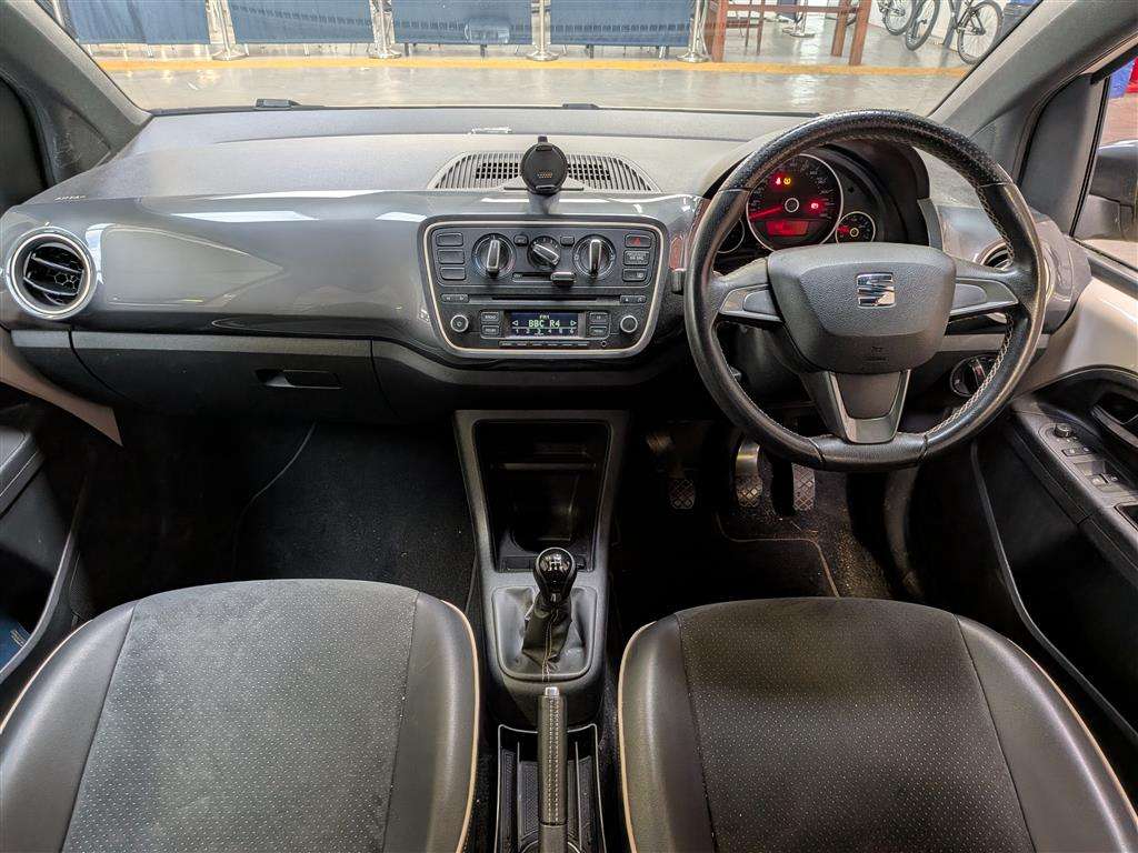<p>2016 SEAT MII BY MANGO</p>