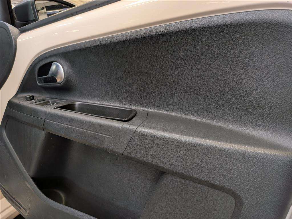 <p>2016 SEAT MII BY MANGO</p>
