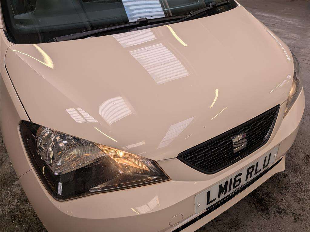 <p>2016 SEAT MII BY MANGO</p>