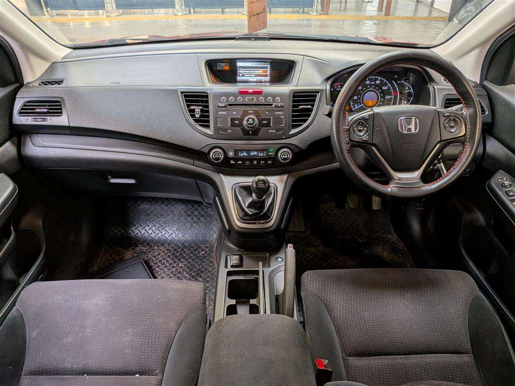 <p>2014 HONDA CR-V S I-VTEC 4X2</p>