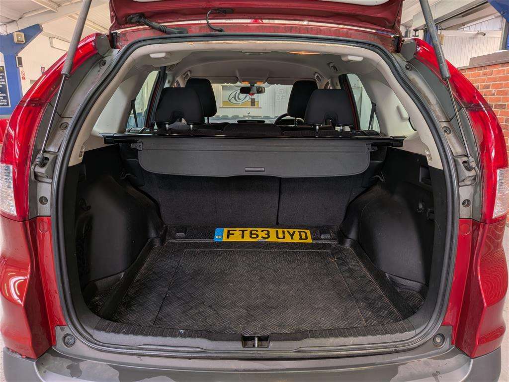 <p>2014 HONDA CR-V S I-VTEC 4X2</p>