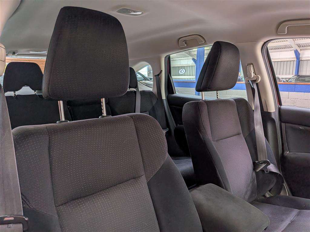 <p>2014 HONDA CR-V S I-VTEC 4X2</p>