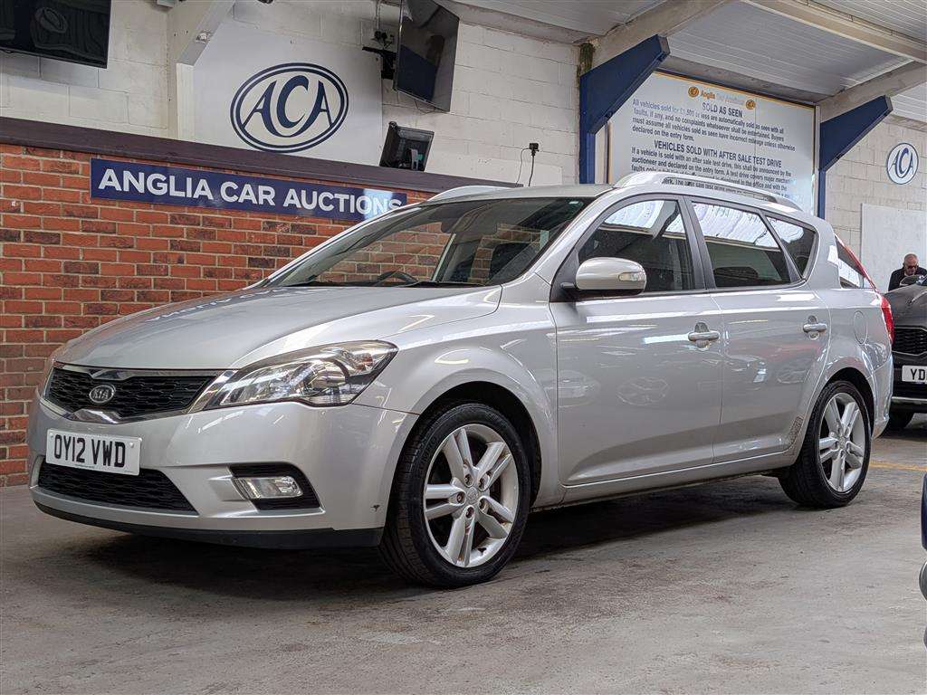 <p>2012 KIA CEED 4 CRDI</p>