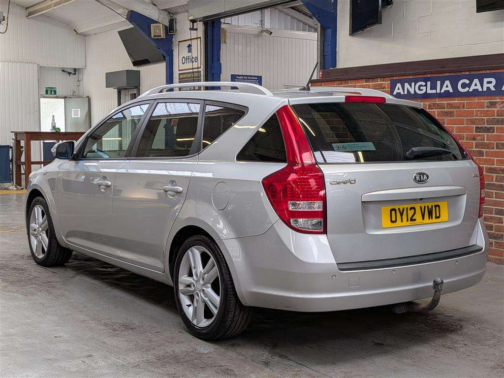 <p>2012 KIA CEED 4 CRDI</p>