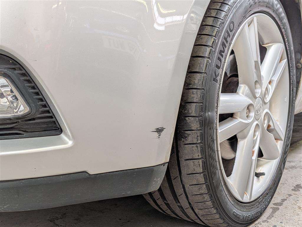 <p>2012 KIA CEED 4 CRDI</p>
