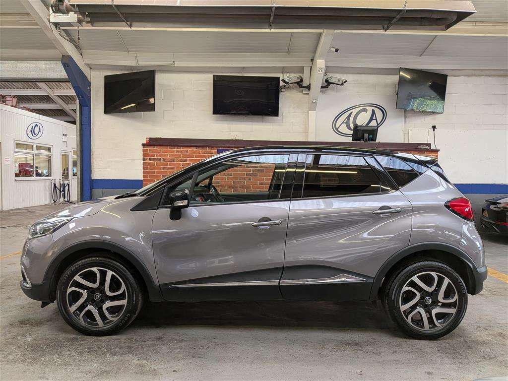 <p>2017 RENAULT CAPTUR SIGNATURE NAV DCI</p>