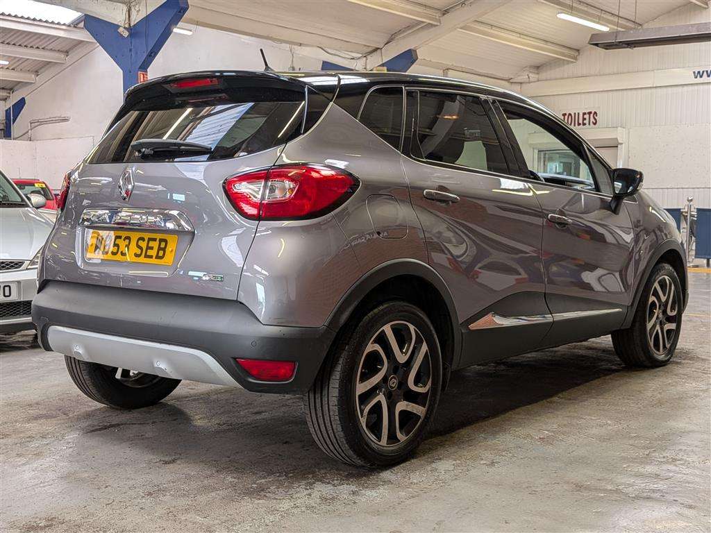 <p>2017 RENAULT CAPTUR SIGNATURE NAV DCI</p>