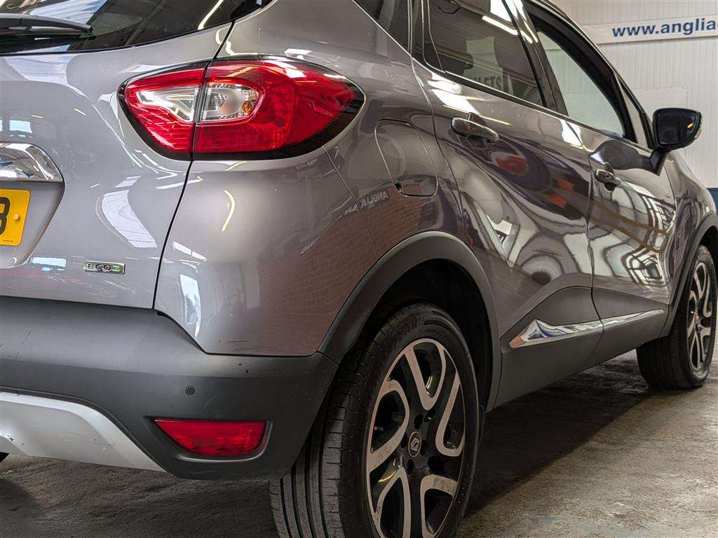 <p>2017 RENAULT CAPTUR SIGNATURE NAV DCI</p>