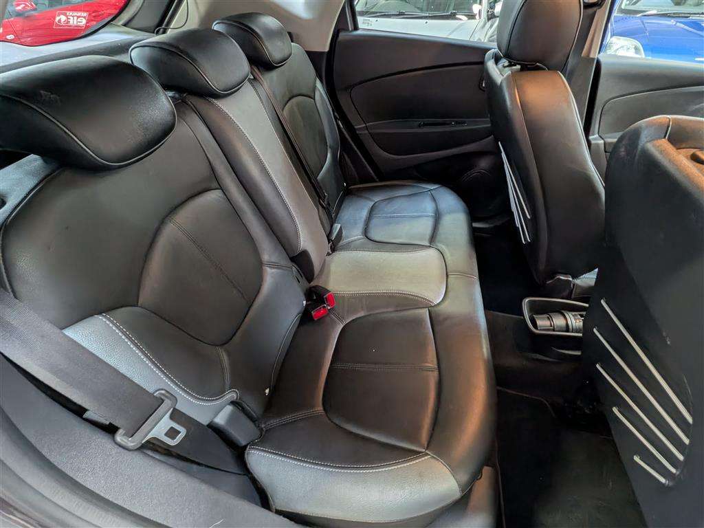 <p>2017 RENAULT CAPTUR SIGNATURE NAV DCI</p>