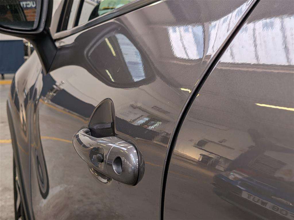 <p>2017 RENAULT CAPTUR SIGNATURE NAV DCI</p>