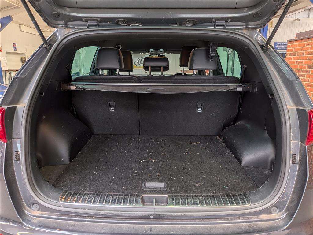 <p>2016 KIA SPORTAGE GT-LINE CRDI 4X4</p>