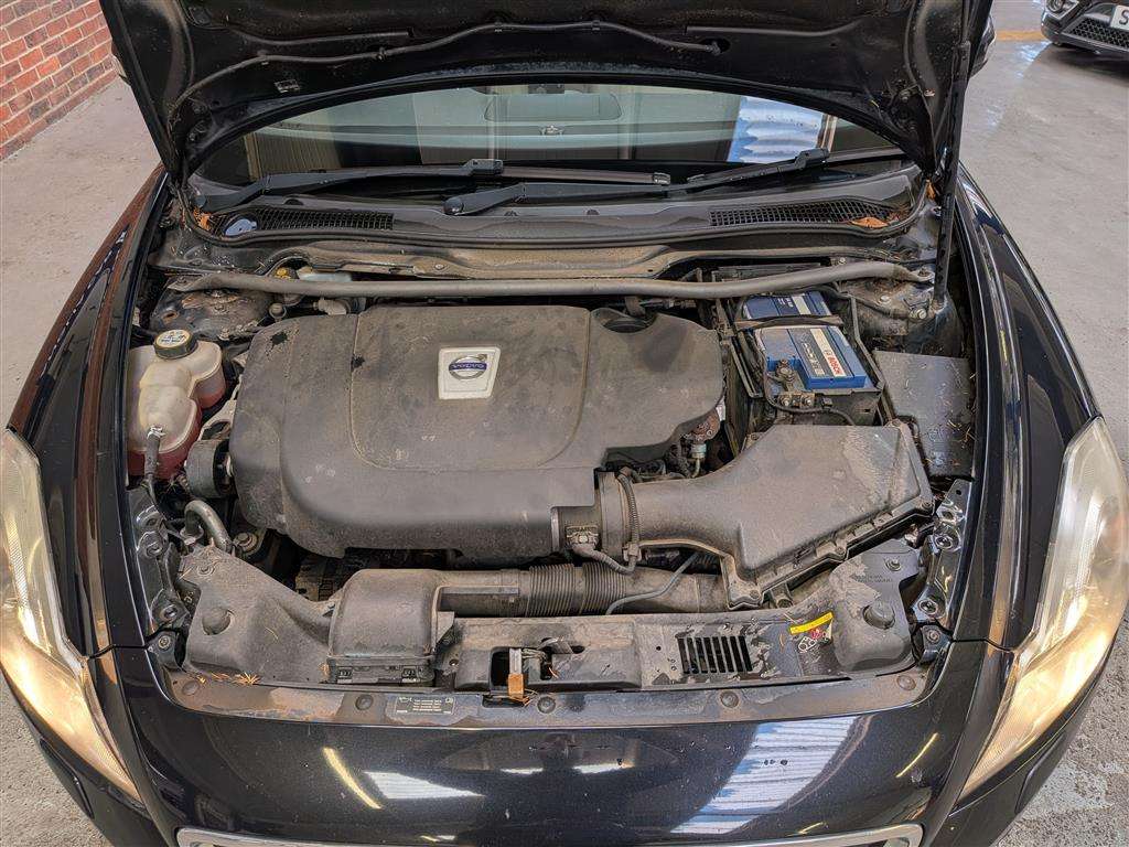 <p>2010 VOLVO C70 SE D3 AUTO</p>