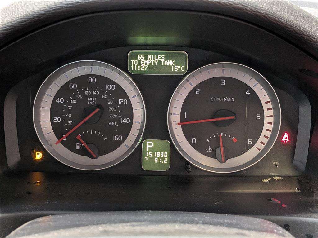 <p>2010 VOLVO C70 SE D3 AUTO</p>