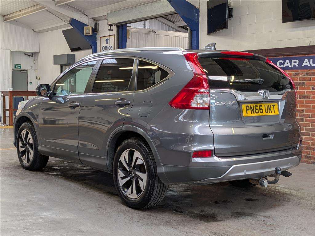 <p>2016 HONDA CR-V SR I-DTEC AUTO</p>