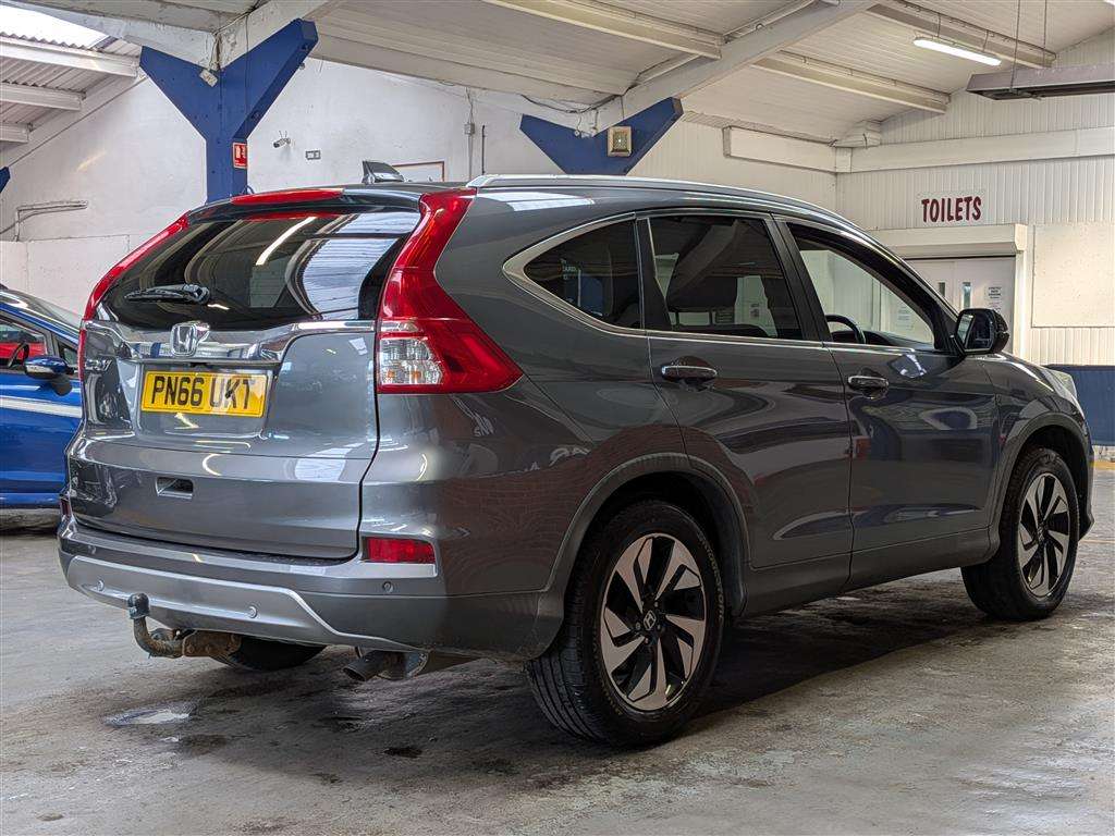<p>2016 HONDA CR-V SR I-DTEC AUTO</p>