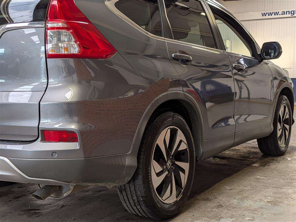 <p>2016 HONDA CR-V SR I-DTEC AUTO</p>
