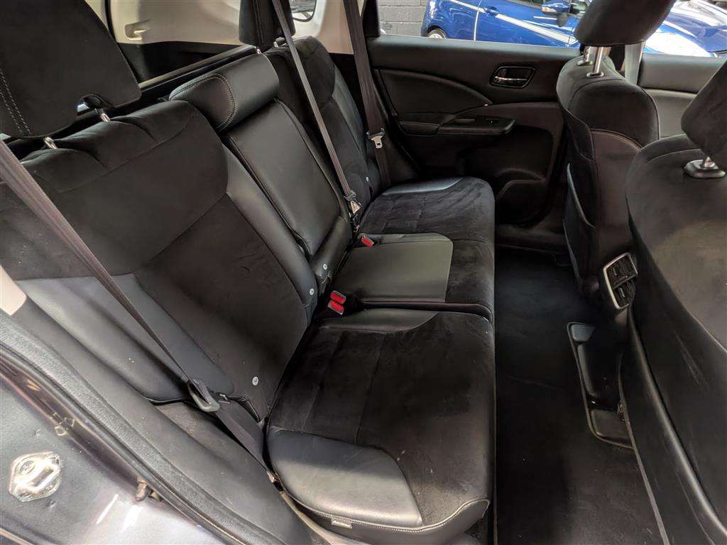 <p>2016 HONDA CR-V SR I-DTEC AUTO</p>