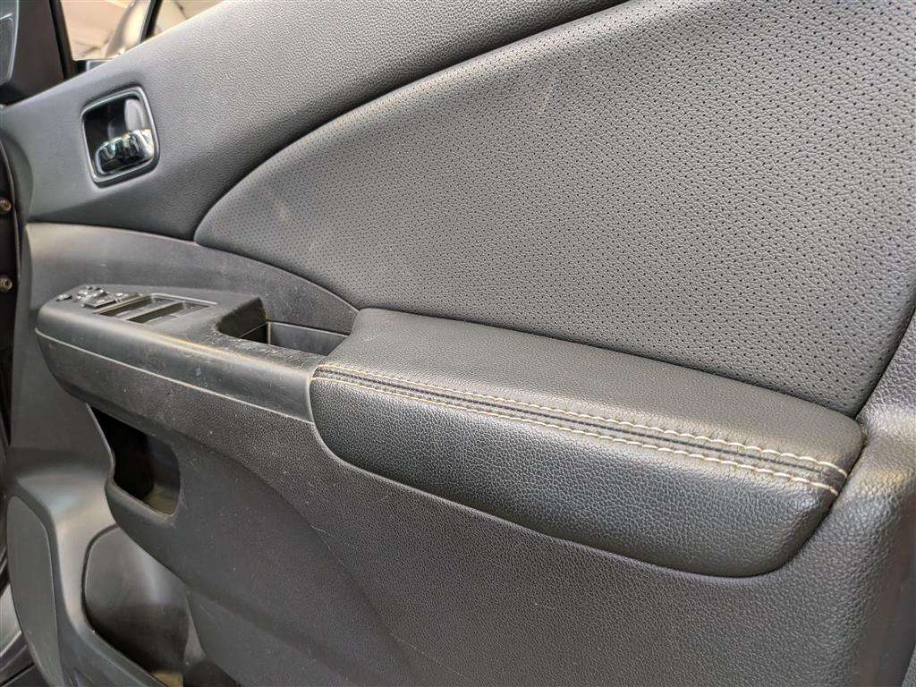 <p>2016 HONDA CR-V SR I-DTEC AUTO</p>