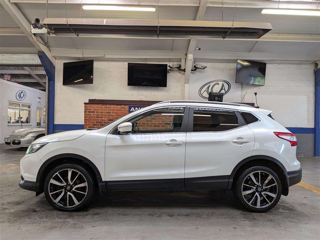 <p>2014 NISSAN QASHQAI TEKNA DCI</p>