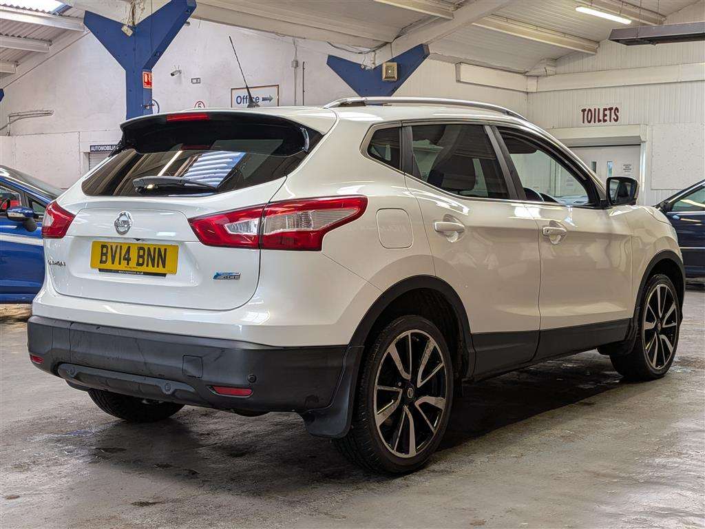 <p>2014 NISSAN QASHQAI TEKNA DCI</p>
