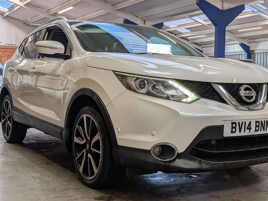 <p>2014 NISSAN QASHQAI TEKNA DCI</p>