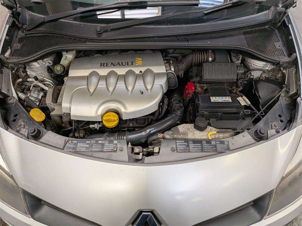 <p>2006 RENAULT CLIO DYNAMIQUE S</p>