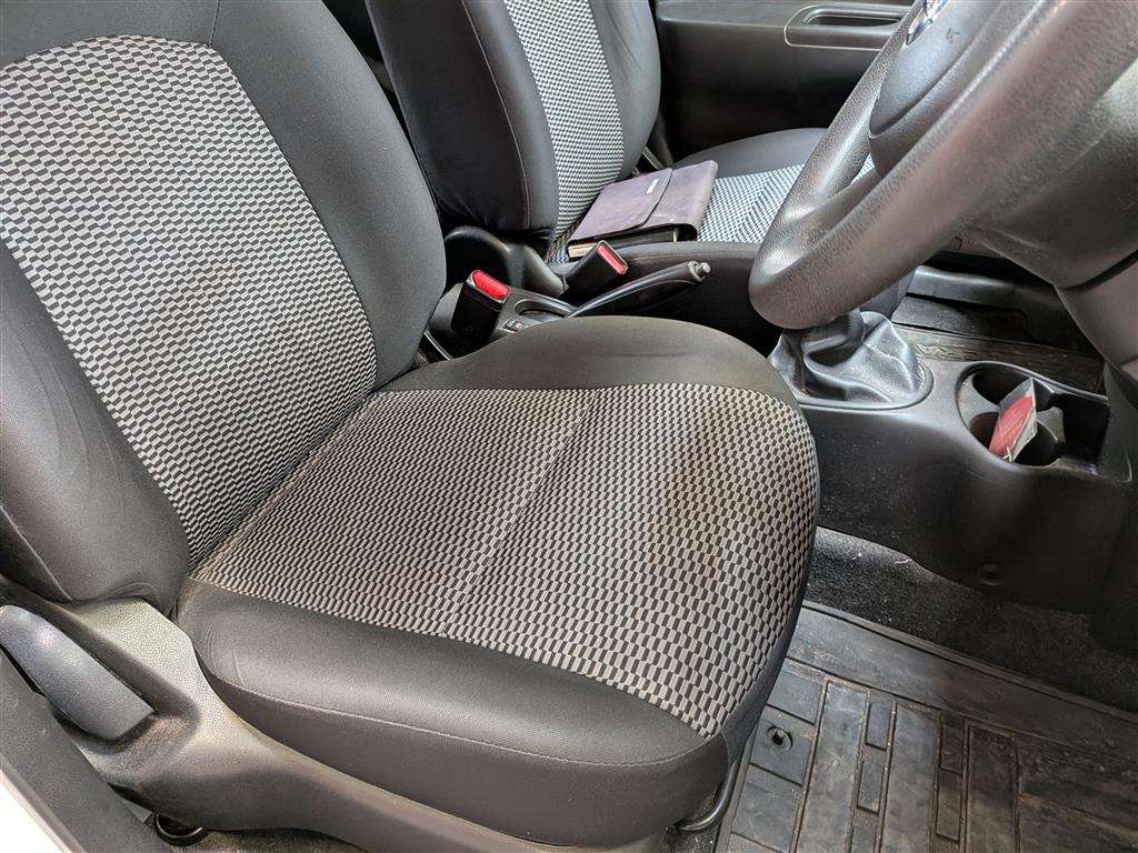 <p>2013 NISSAN MICRA VISIA</p>