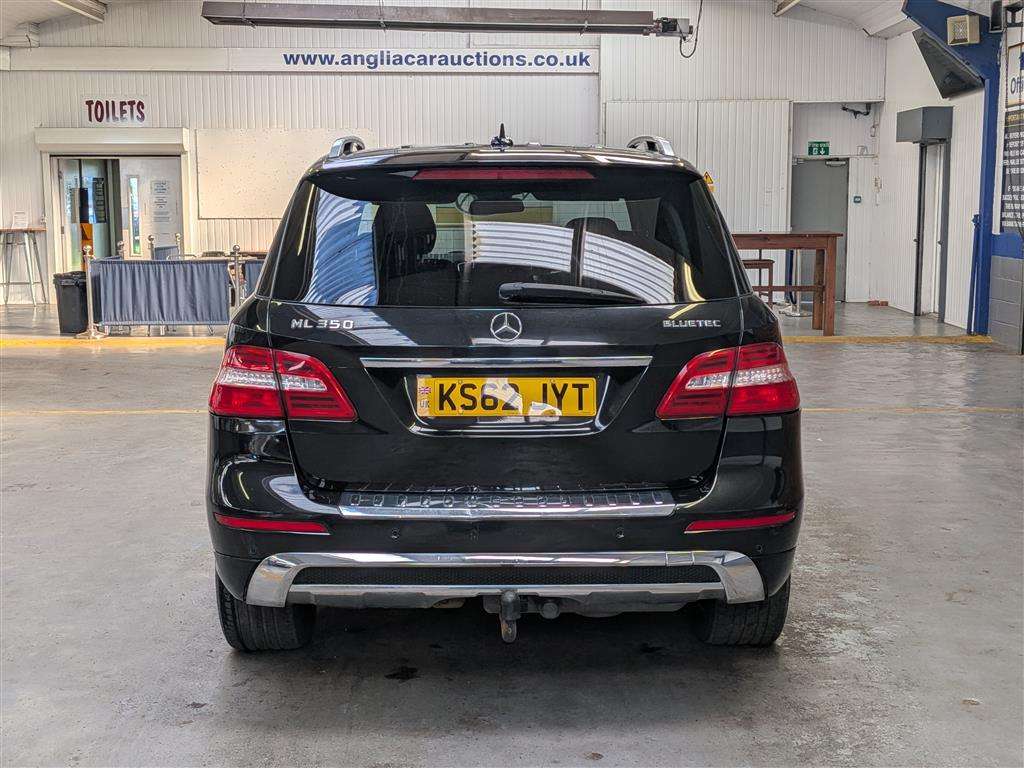 <p>2013 MERCEDES-BENZ ML350 SPORT BLUETEC AUTO</p>