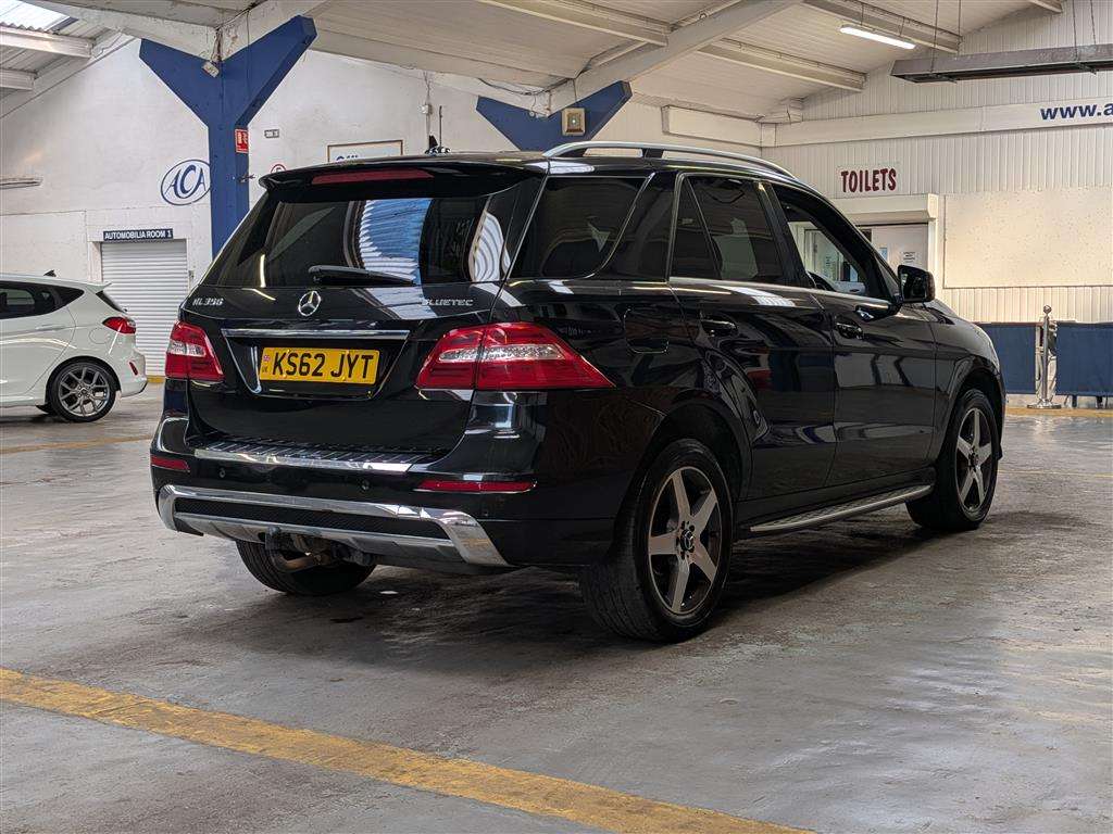 <p>2013 MERCEDES-BENZ ML350 SPORT BLUETEC AUTO</p>