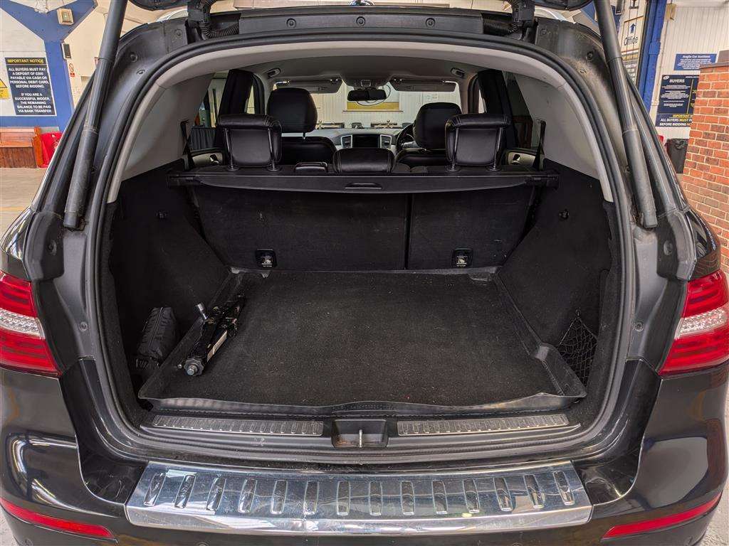 <p>2013 MERCEDES-BENZ ML350 SPORT BLUETEC AUTO</p>