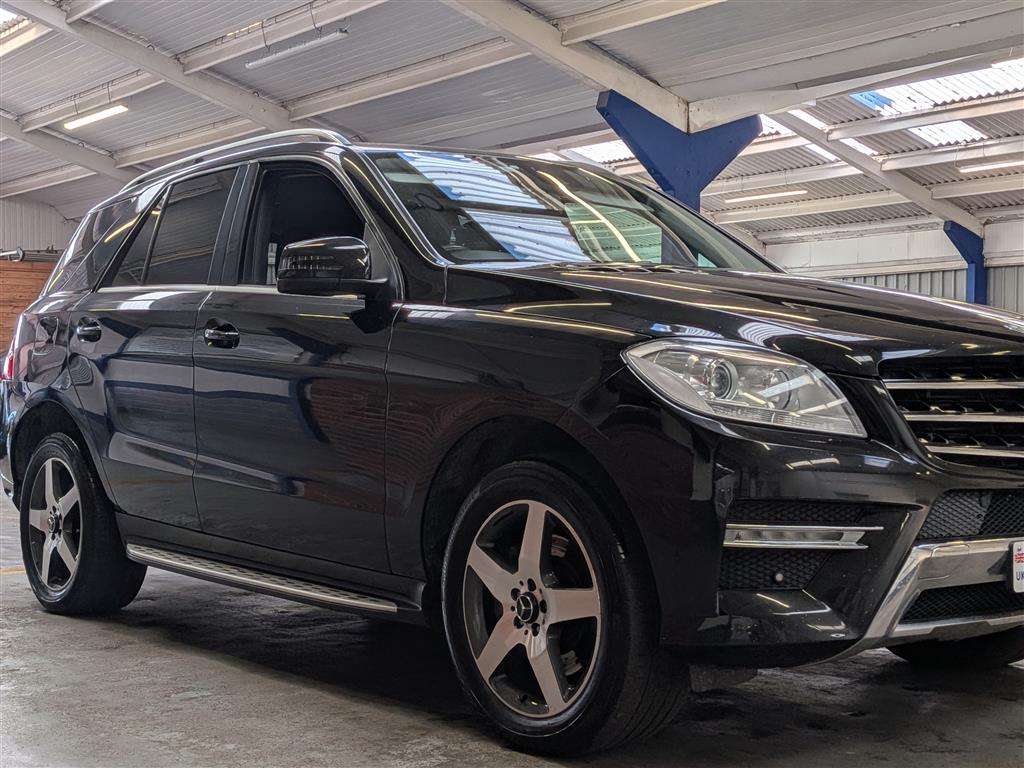 <p>2013 MERCEDES-BENZ ML350 SPORT BLUETEC AUTO</p>