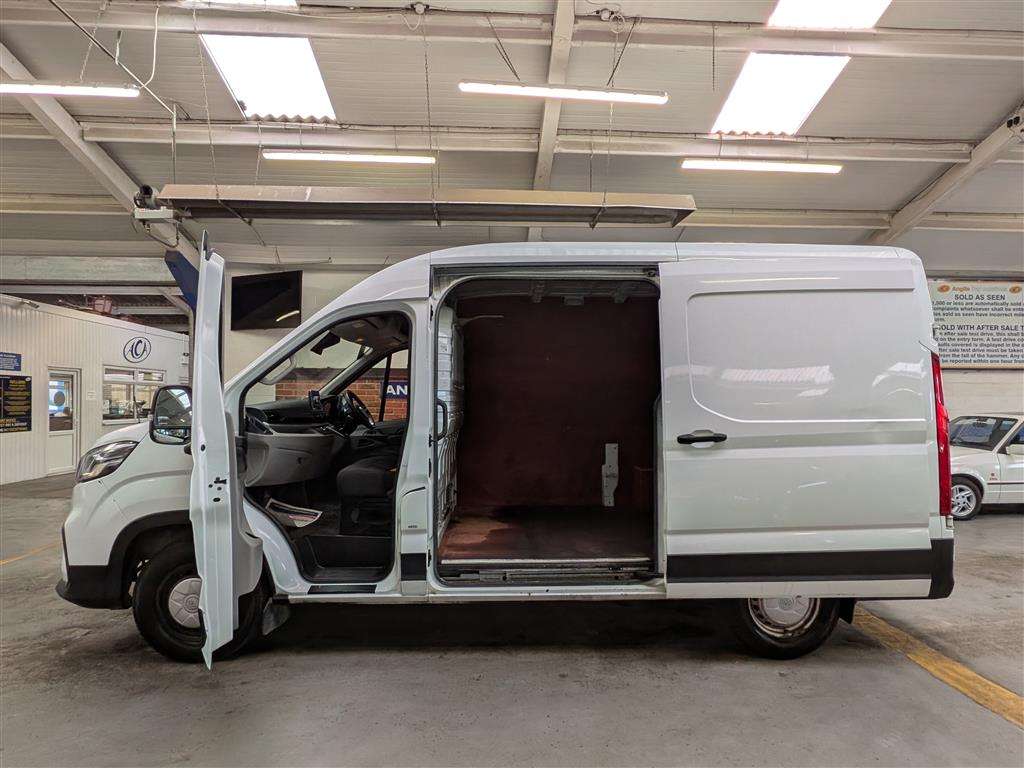 <p>2021 MAXUS DELIVER 9</p>