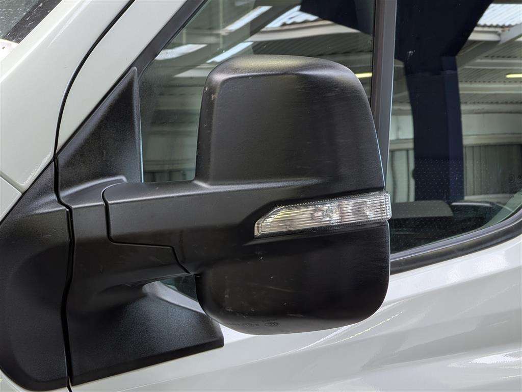 <p>2021 MAXUS DELIVER 9</p>