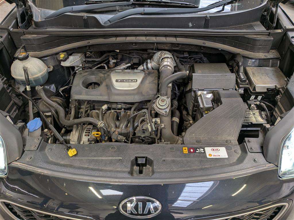 <p>2016 KIA SPORTAGE GT-LINE</p>