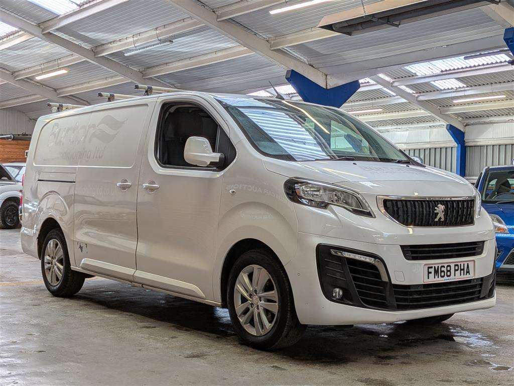 <p>2018 PEUGEOT EXPERT PRO + LONG BLUE HD</p>